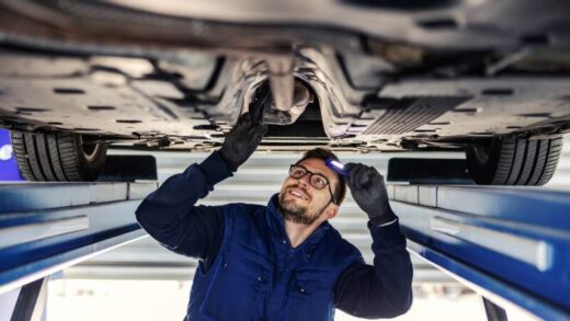 przegląd samochodu na stacji diagnostycznej