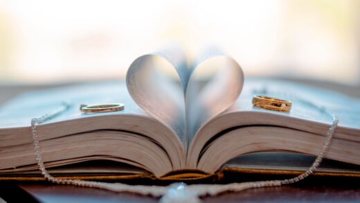 jak-zapakowac-ksiazke-na-prezent